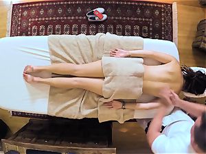 truly teenage doll Daisy Haze has orgy with the masseur